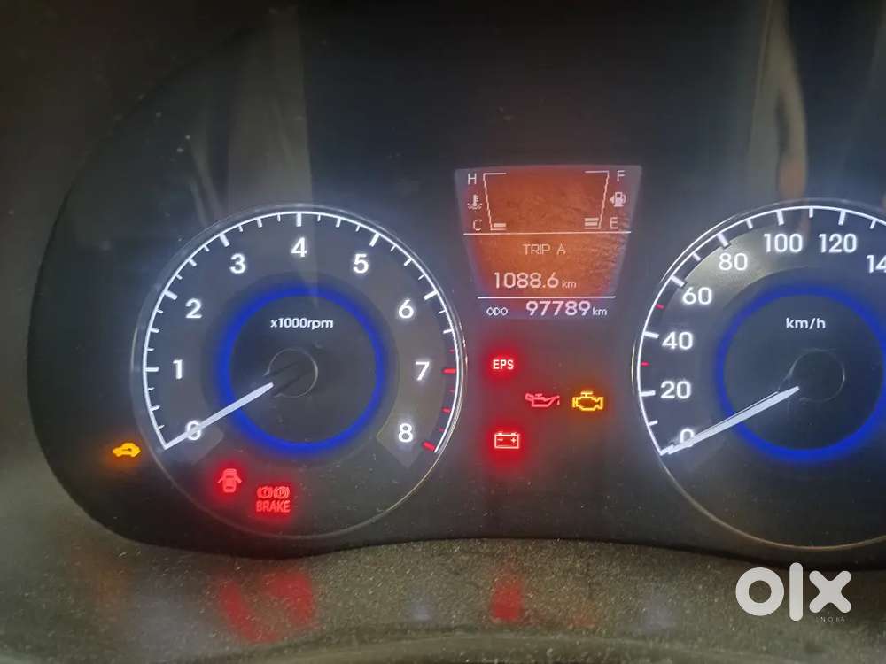 Hyundai Verna Sx Petrol 2011