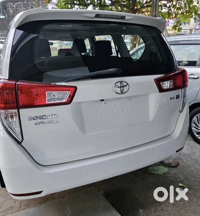 Toyota Innova Crysta 2.4 G Plus Mt 8 Str, 2019, Diesel