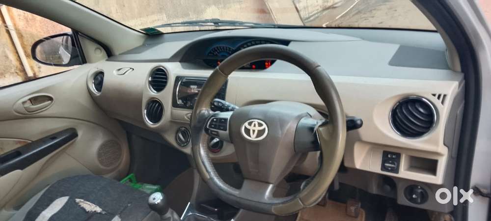 Toyota Etios Liva 1.2 Vx, 2016, Petrol