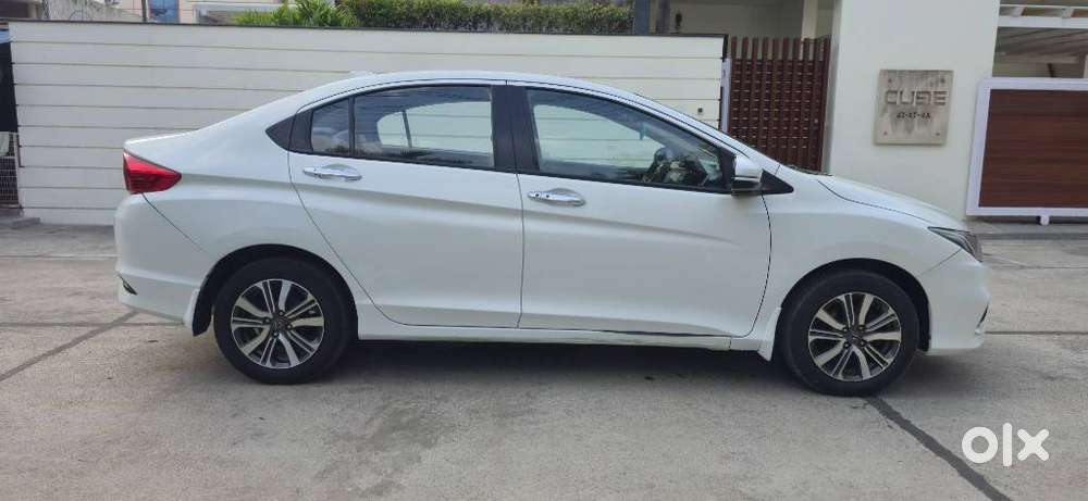 Honda City I-vtec Sv, 2017, Petrol