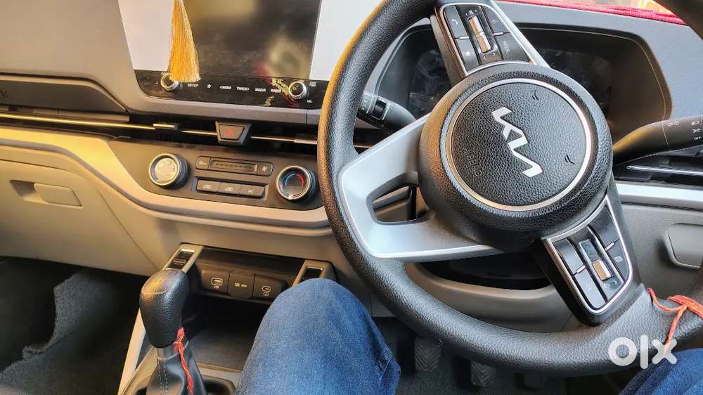 Kia Carens Luxury 2024