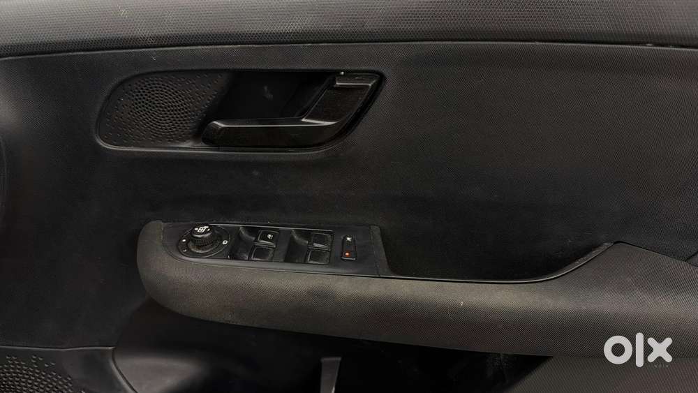 Tata Altroz Xz Plus (s) Dark Edition, 2021, Petrol