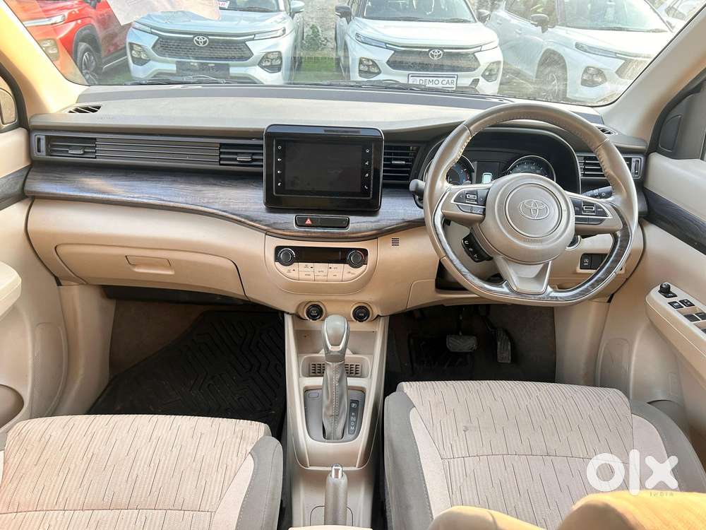 Toyota Rumion V At, 2023, Petrol