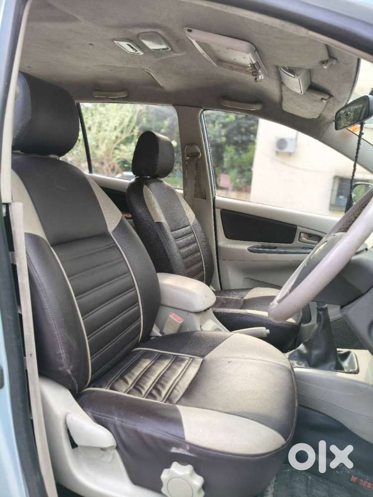 Toyota Innova 2.5 G (diesel) 8 Seater Bs Iv, 2011, Diesel