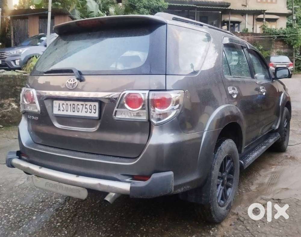 Toyota Fortuner [2021-ongoing] 2.8 2wd Diesel Mt, 2013, Diesel