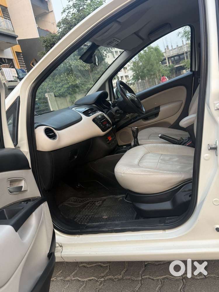 Fiat Linea Emotion 1.3 L Advanced Multijet Diesel, 2015, Diesel