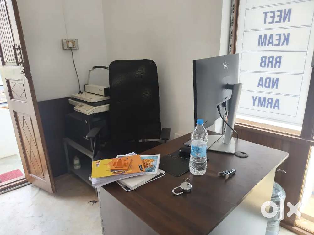 Fully furnshed office with 4 system and 3 printers