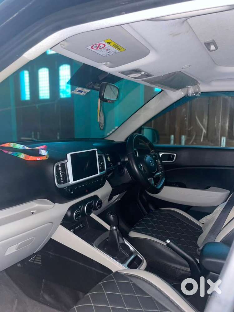 Hyundai Venu Sx Car