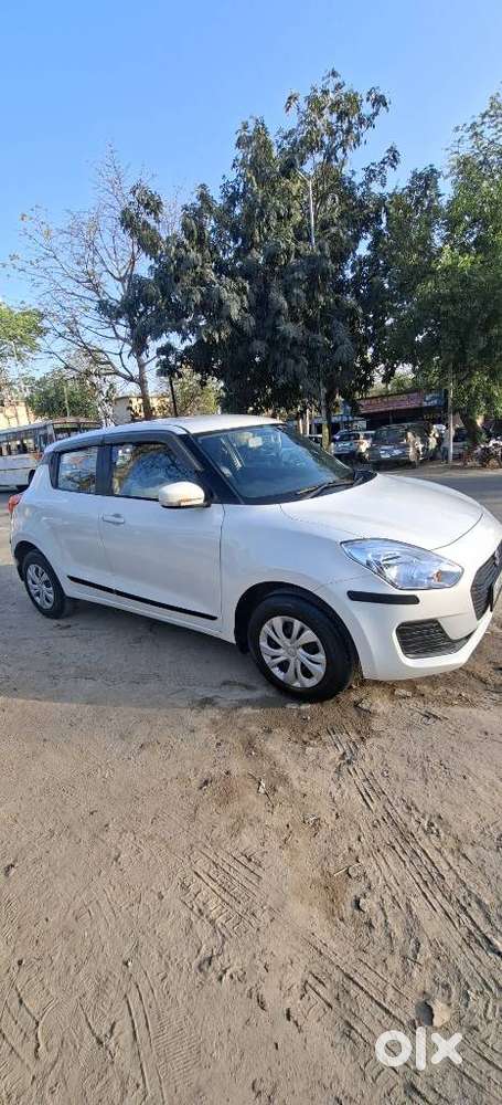 Maruti Suzuki Swift Vxi + Manual, 2020, Petrol