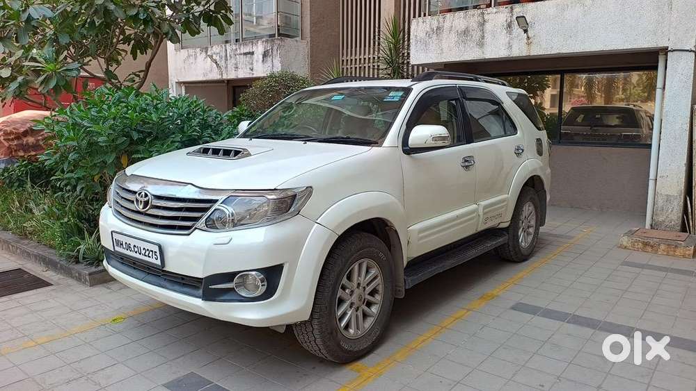 Toyota Fortuner 2014 Diesel 275000 Km Driven