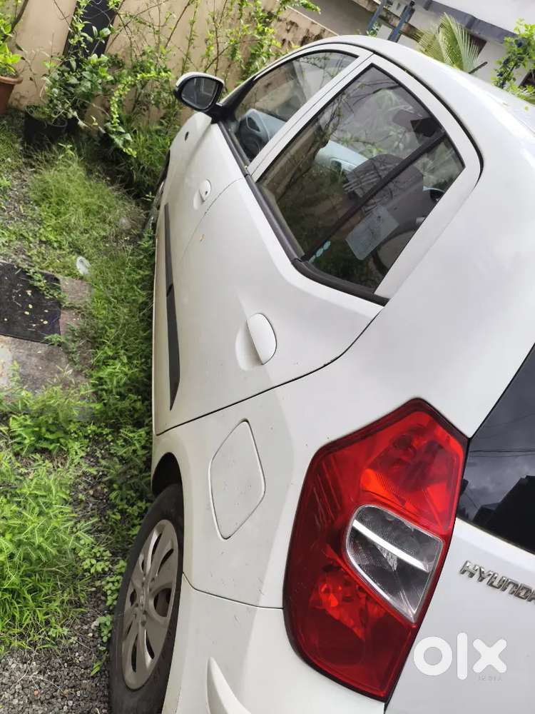 Hyundai I10 2011 Petrol 105000 Km Driven