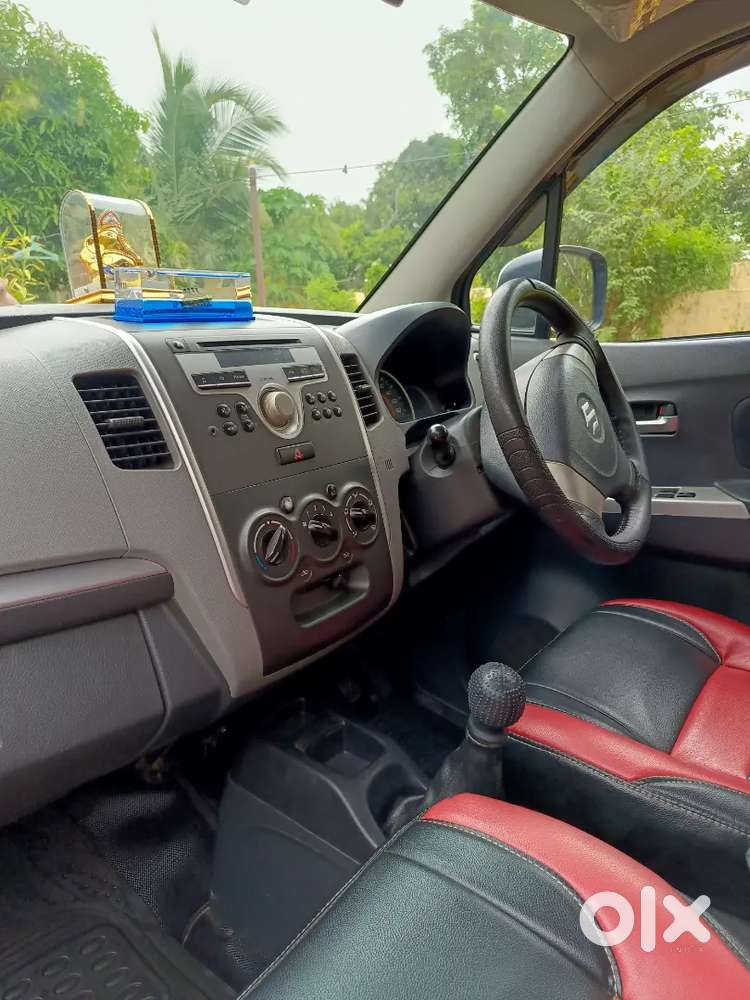 Wagon R Vxi  Glistenig Grey