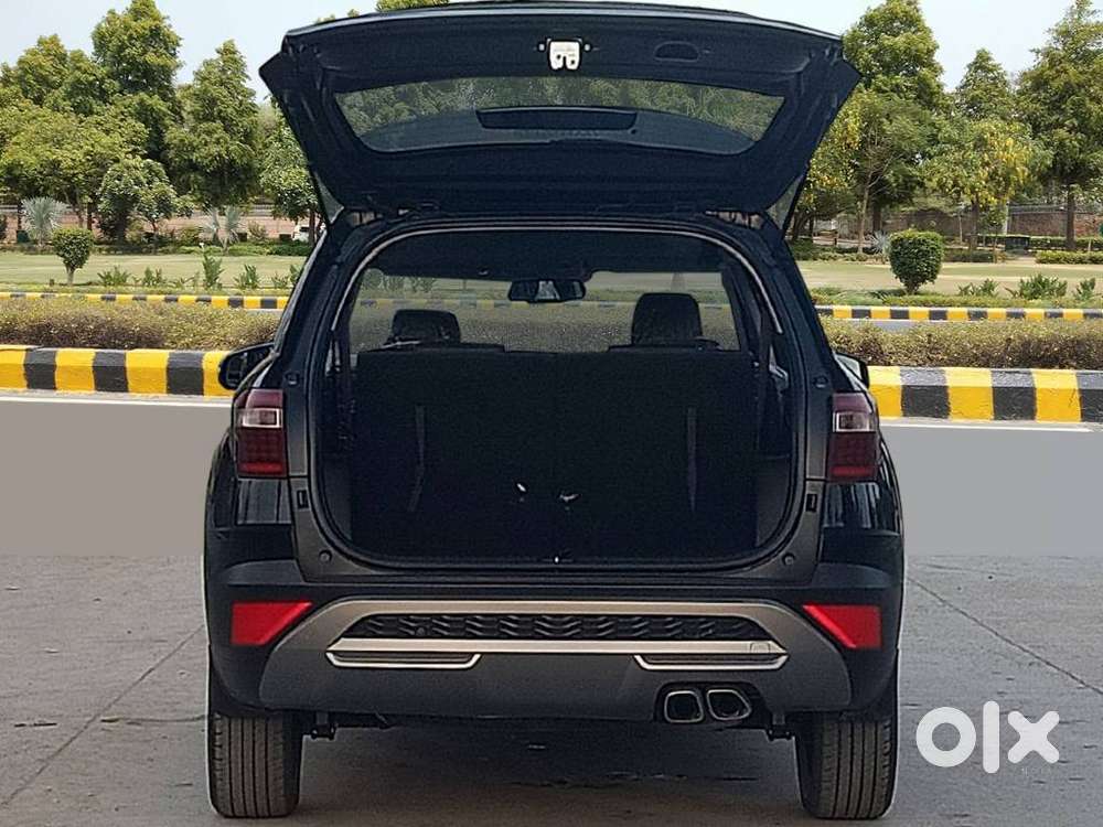 Hyundai Alcazar 2.0 Signature (o) Petrol At 7 Str, 2023, Petrol