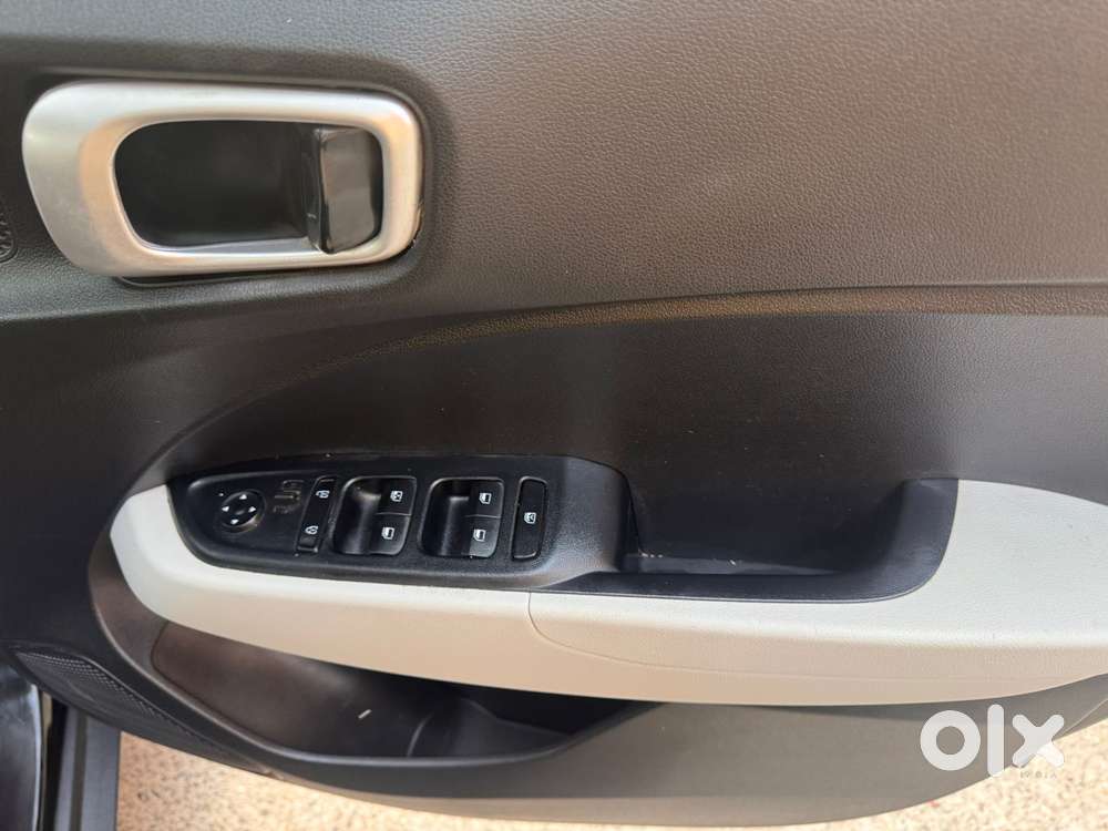 Hyundai Venue S 1.2 Petrol, 2024, Petrol