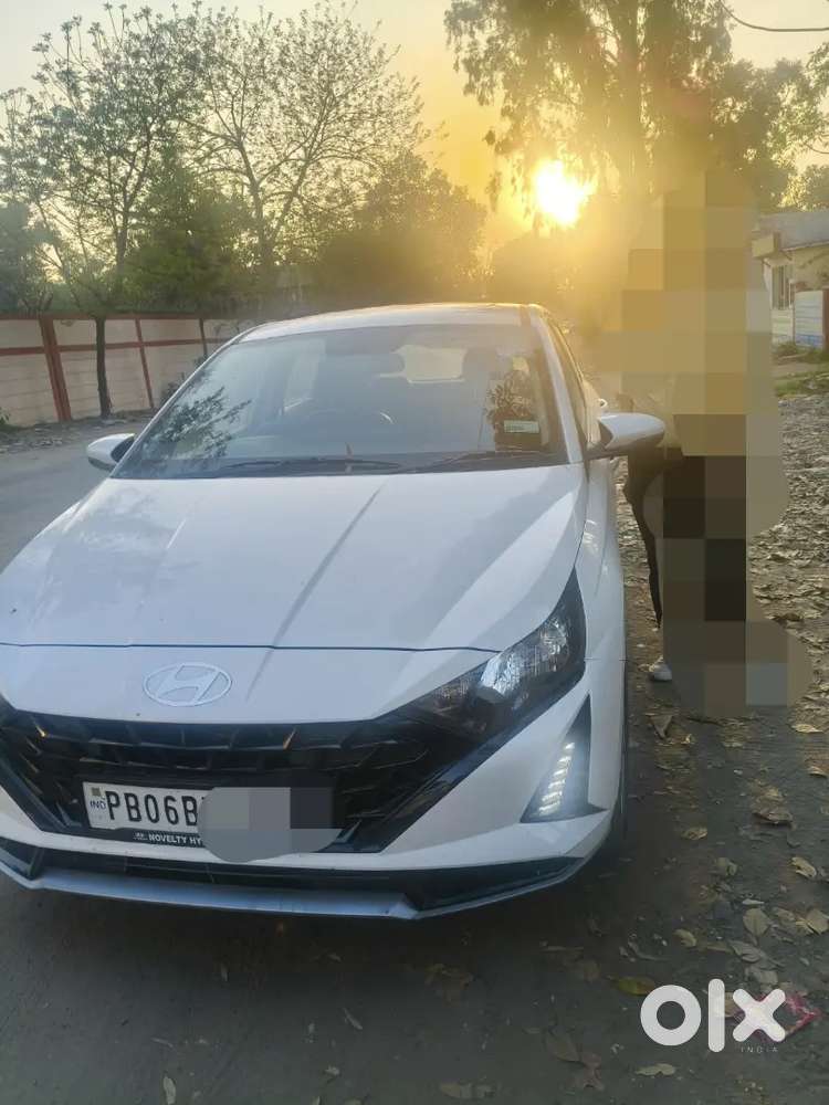 Hyundai New I20 (o) 2025 Petrol 11000 Km Driven With Sunroof