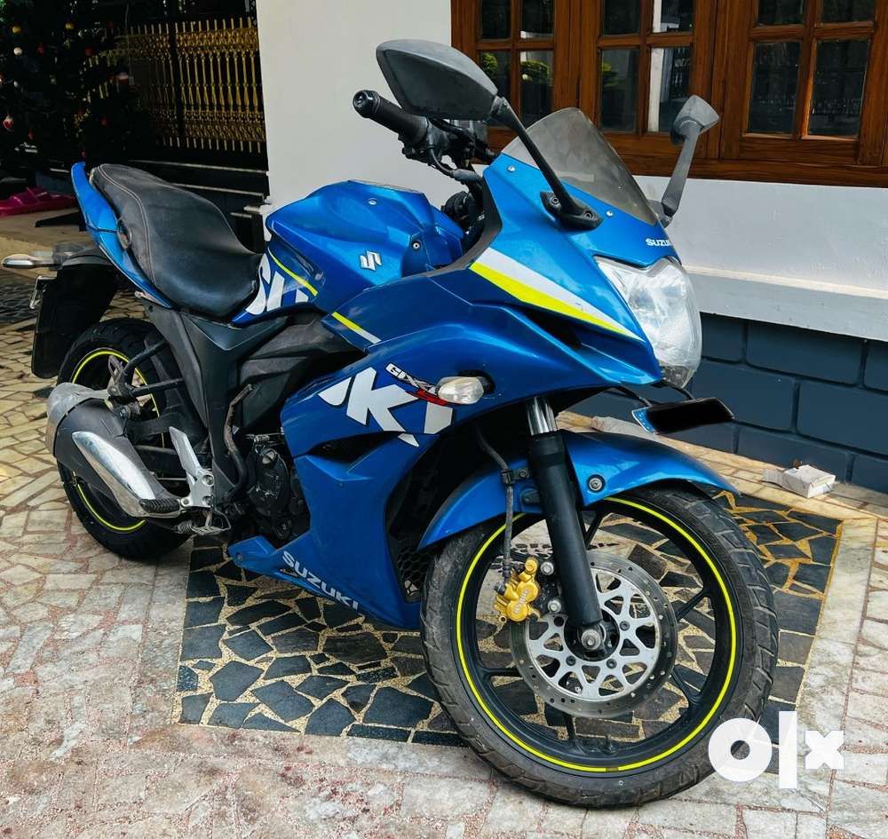 Gixxer sf deals blue colour