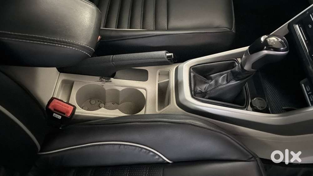 Volkswagen Taigun 1.0 Tsi Highline At, 2022, Petrol