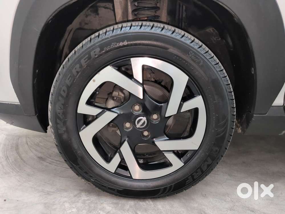 Nissan Magnite Xv Turbo, 2022, Petrol