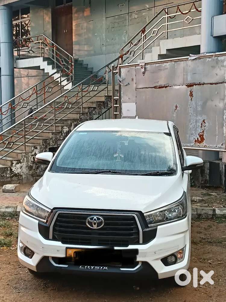 Toyota Innova Crysta  Commercial 2017 Diesel 155000 Km Driven