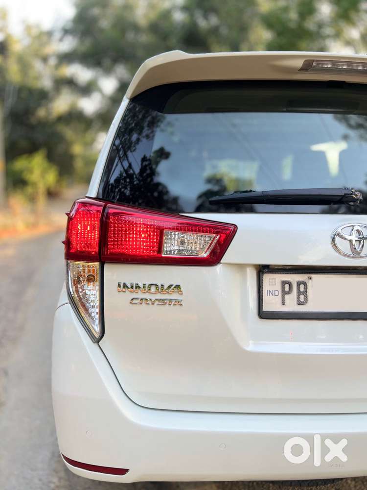 Toyota Innova Crysta [2020-ongoing] 2.4 Zx At 7 Str, 2022, Diesel