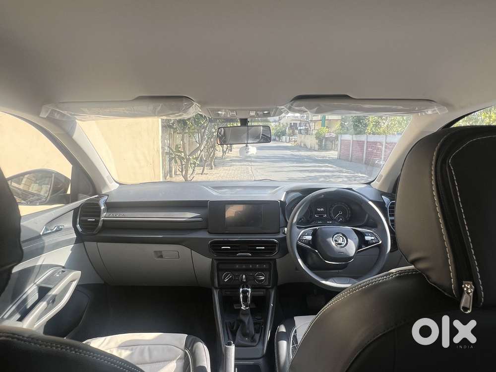 Skoda Kylaq Signature At, 2025, Petrol