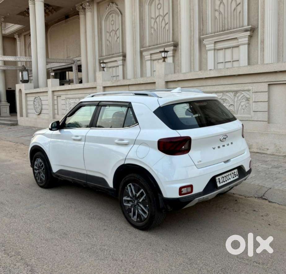 Hyundai Venue Sx (o) Mt 1.5 Diesel, 2021, Diesel
