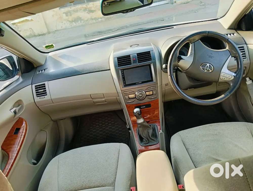 Toyota Corolla Altis 2010 Petrol Manual