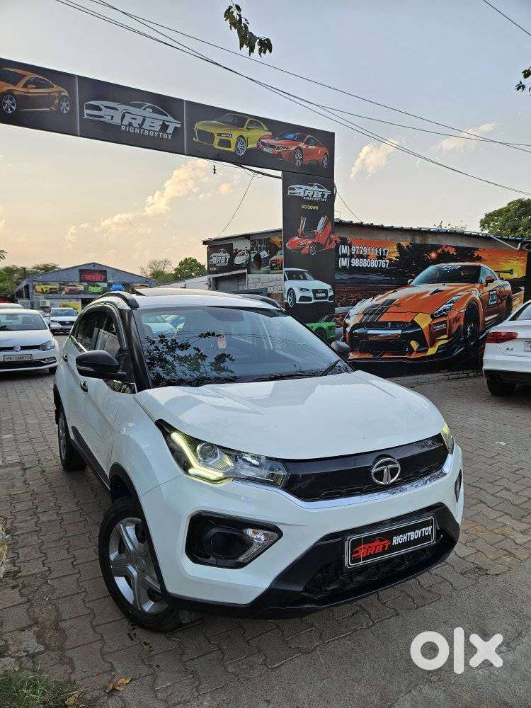 Tata Nexon 1.2 Revotron Xm Plus (s), 2023, Petrol