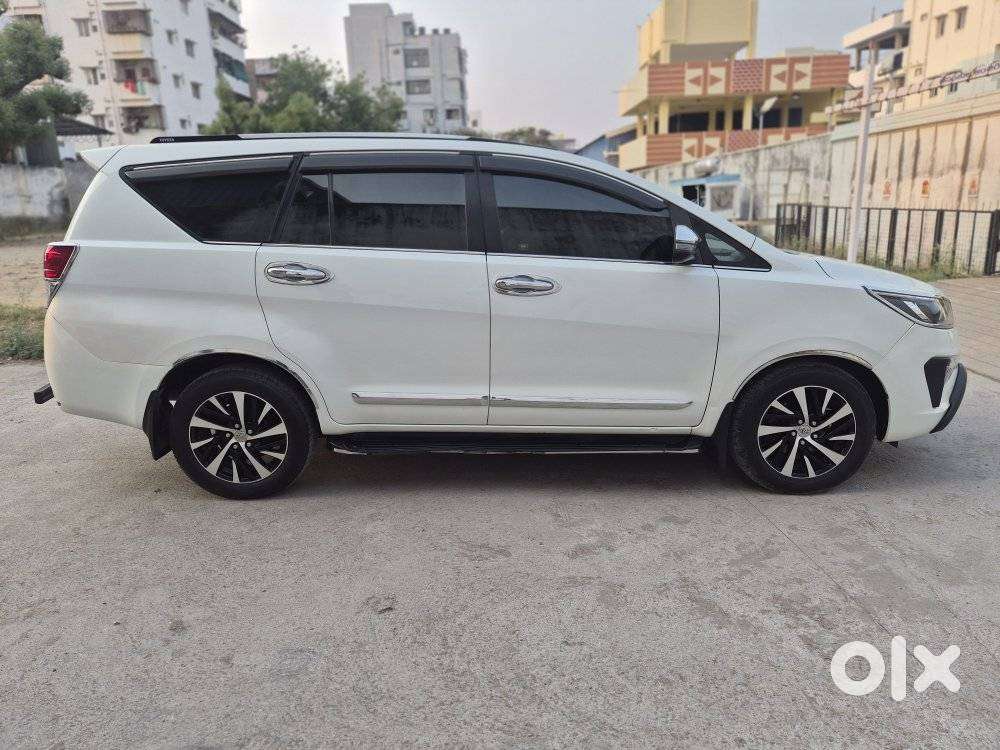 Toyota Innova Crysta