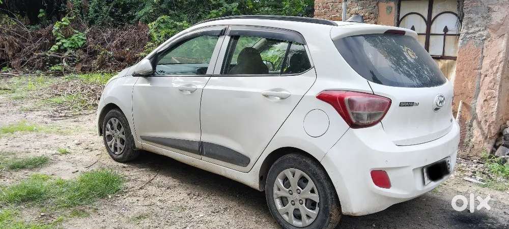 Hyundai Grand I10 Sportz डीज़ल 2016
