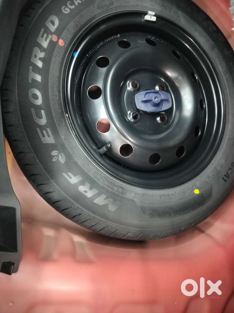 Maruti Suzuki Swift Vxi + Manual, 2025, Petrol