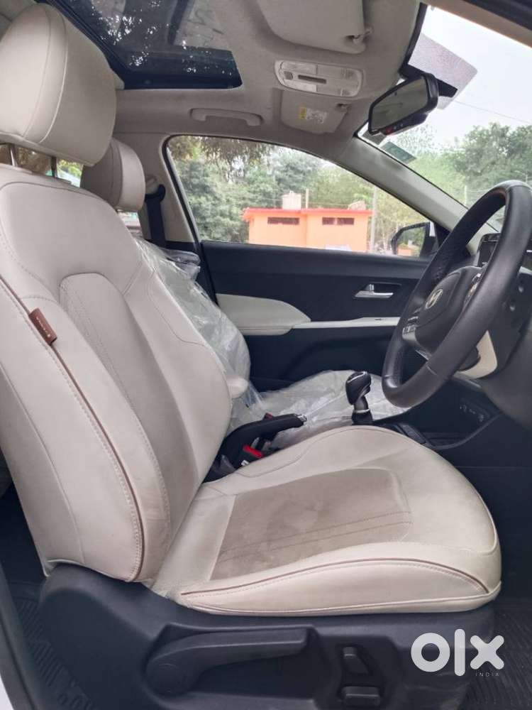 Hyundai Verna 1.5 Sx (o) Ivt, 2025, Petrol