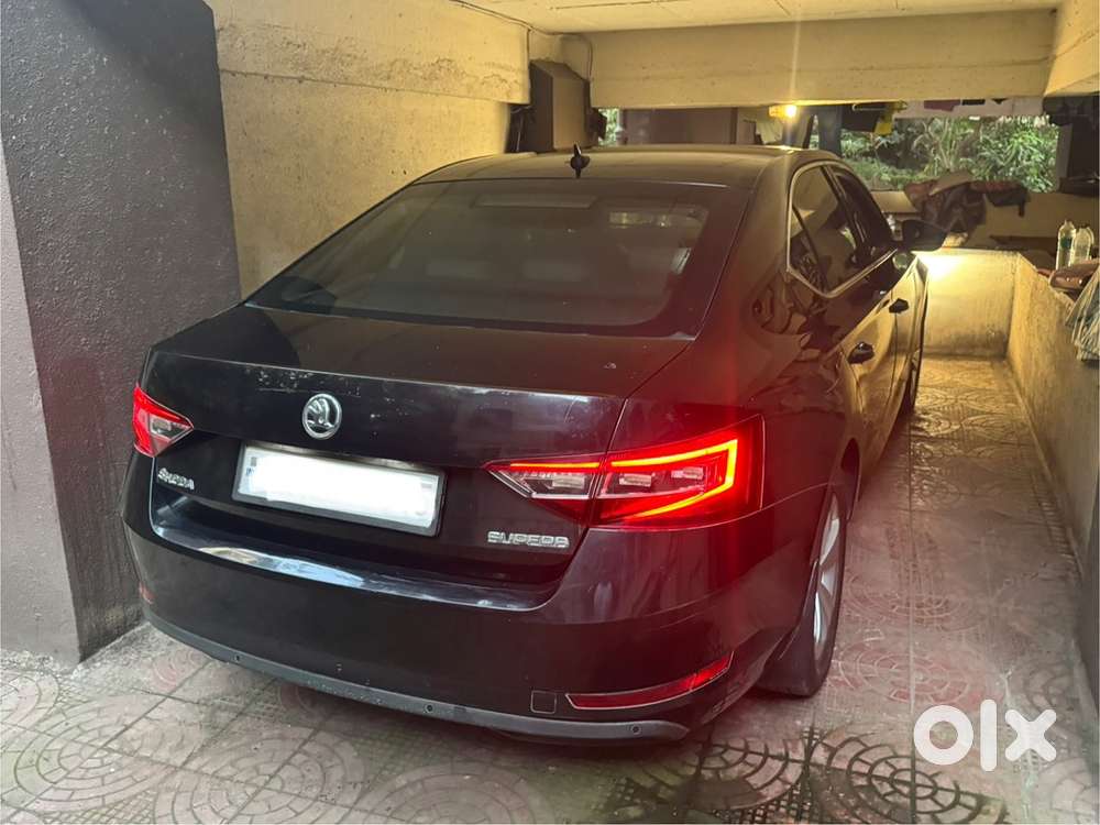 Skoda Superb Style 1.8 Tdi At
