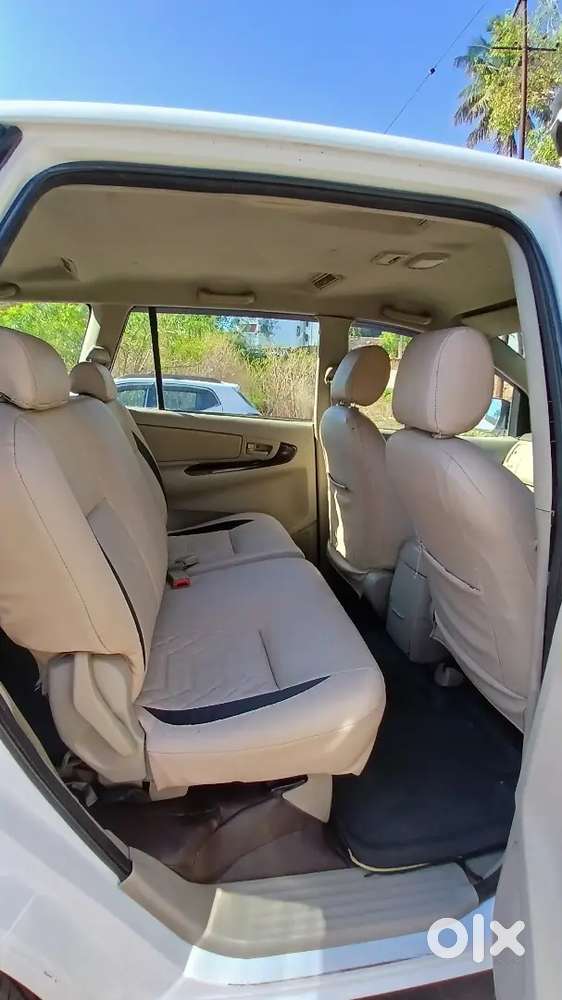 Toyota Innova 2010 Diesel Well Maintained