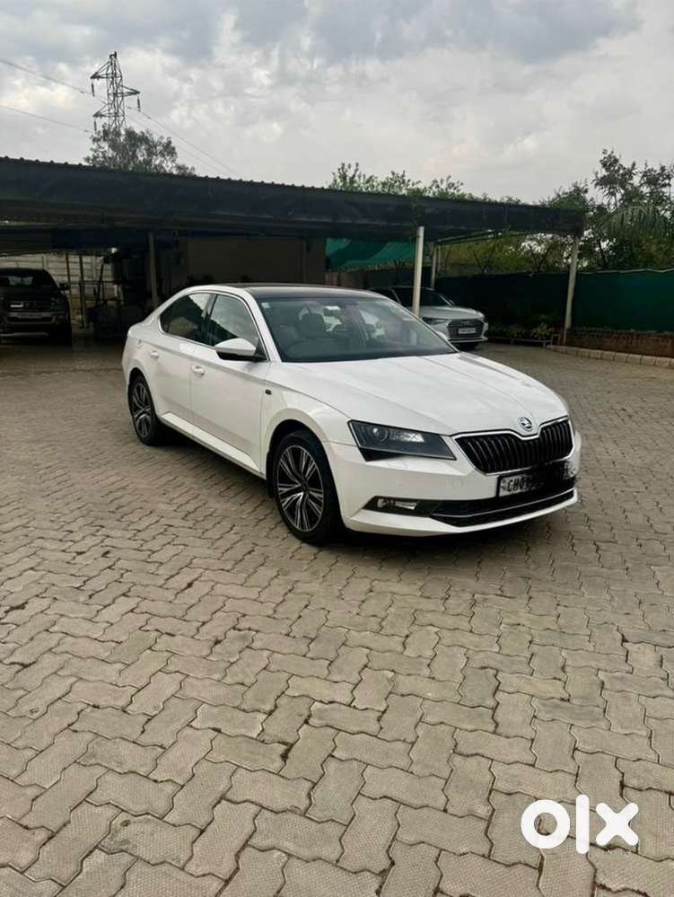 Skoda Superb Petrol 2016