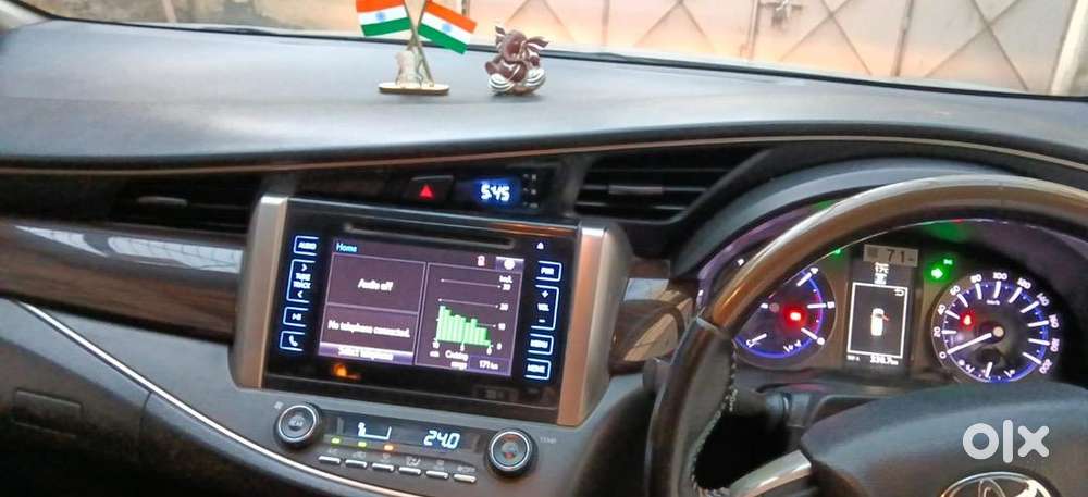 Toyota Innova Crysta 2017 Diesel Top Model Well Maintained