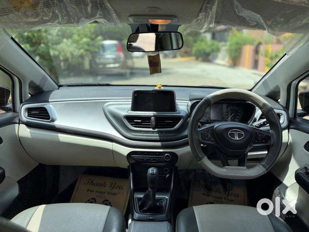 Tata Altroz 1.2 Xt, 2022, Petrol