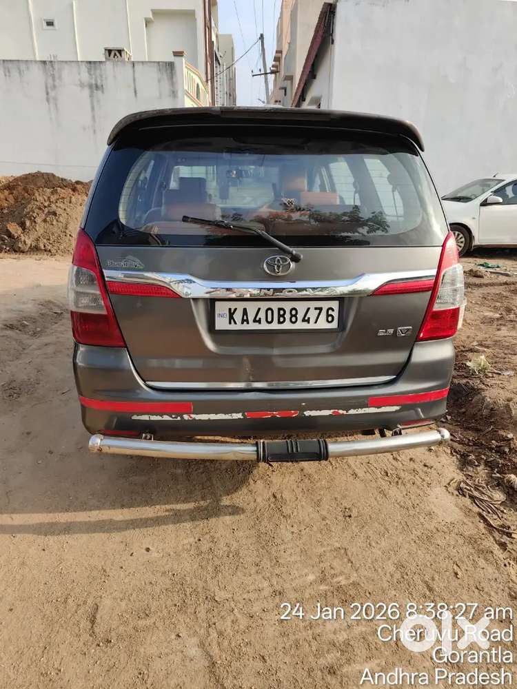 Toyota Innova 2014 Diesel 285000 Km Driven