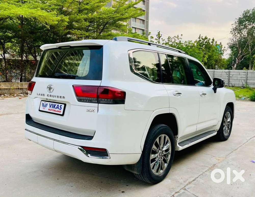 Toyota Land Cruiser 3.3 Zx Diesel, 2023, Diesel