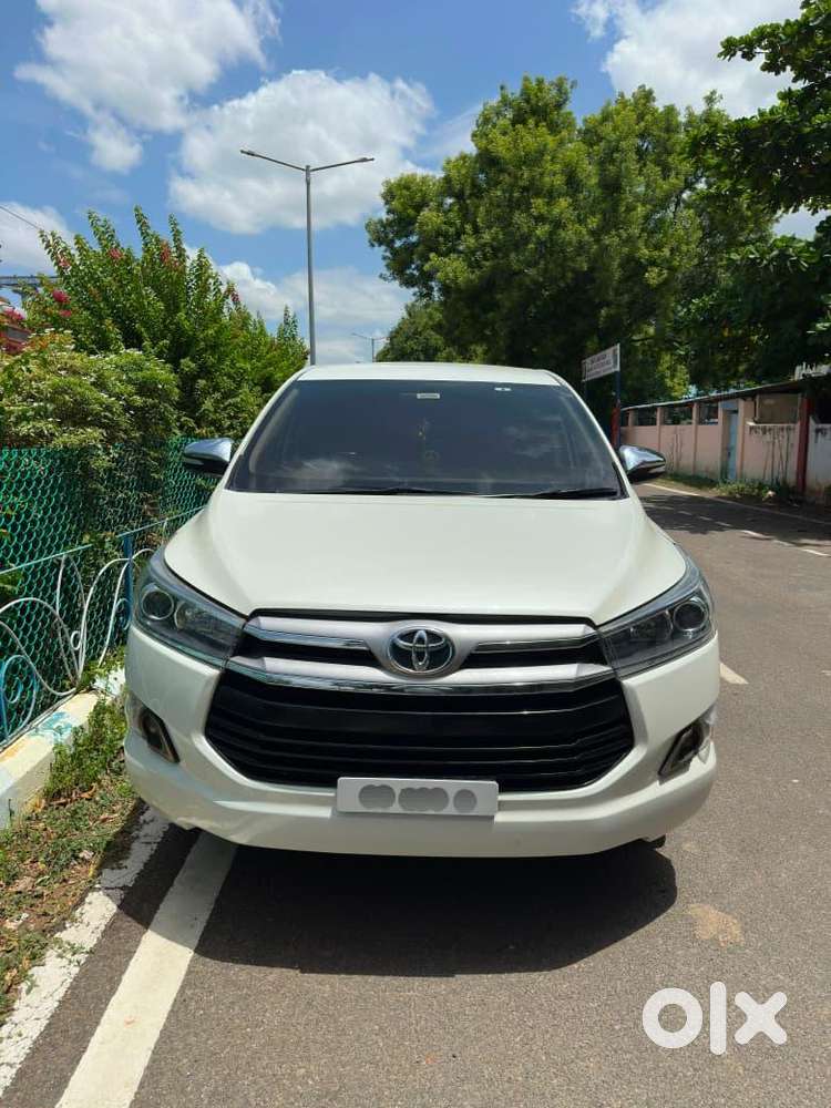 Toyota Innova Crysta 2.8z Automatic, 2016, Diesel