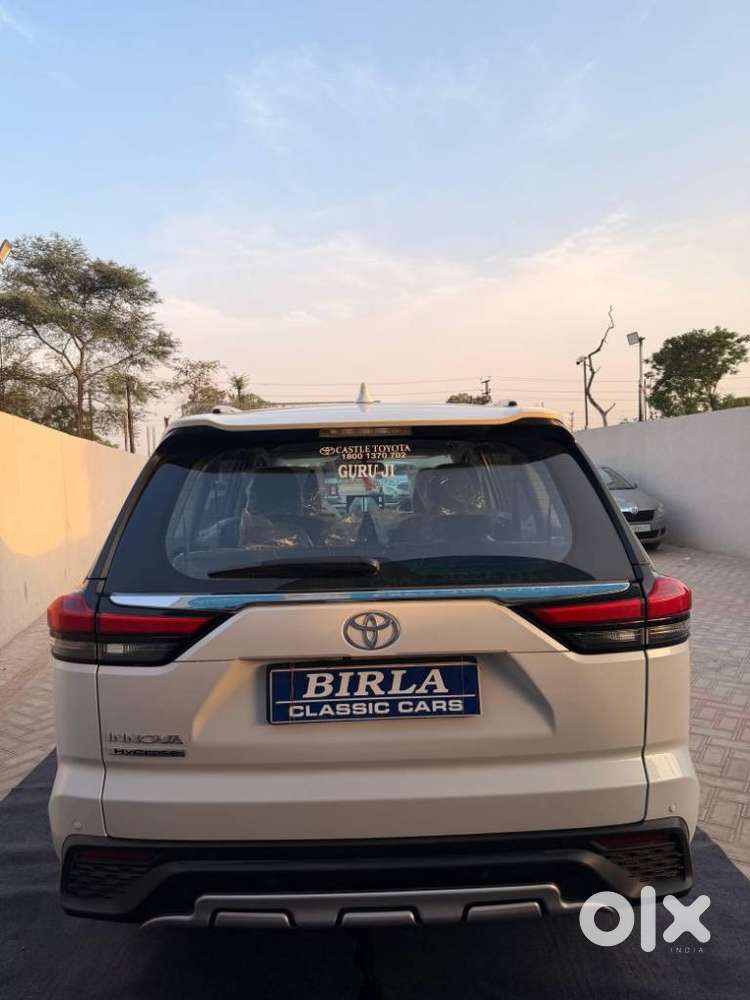 Toyota Innova Hycross Gx (o), 2025, Petrol