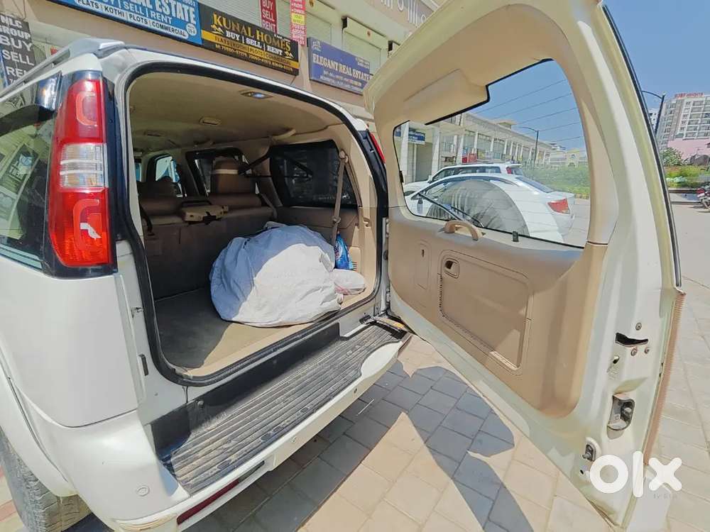 Ford Endeavour 2011 Model