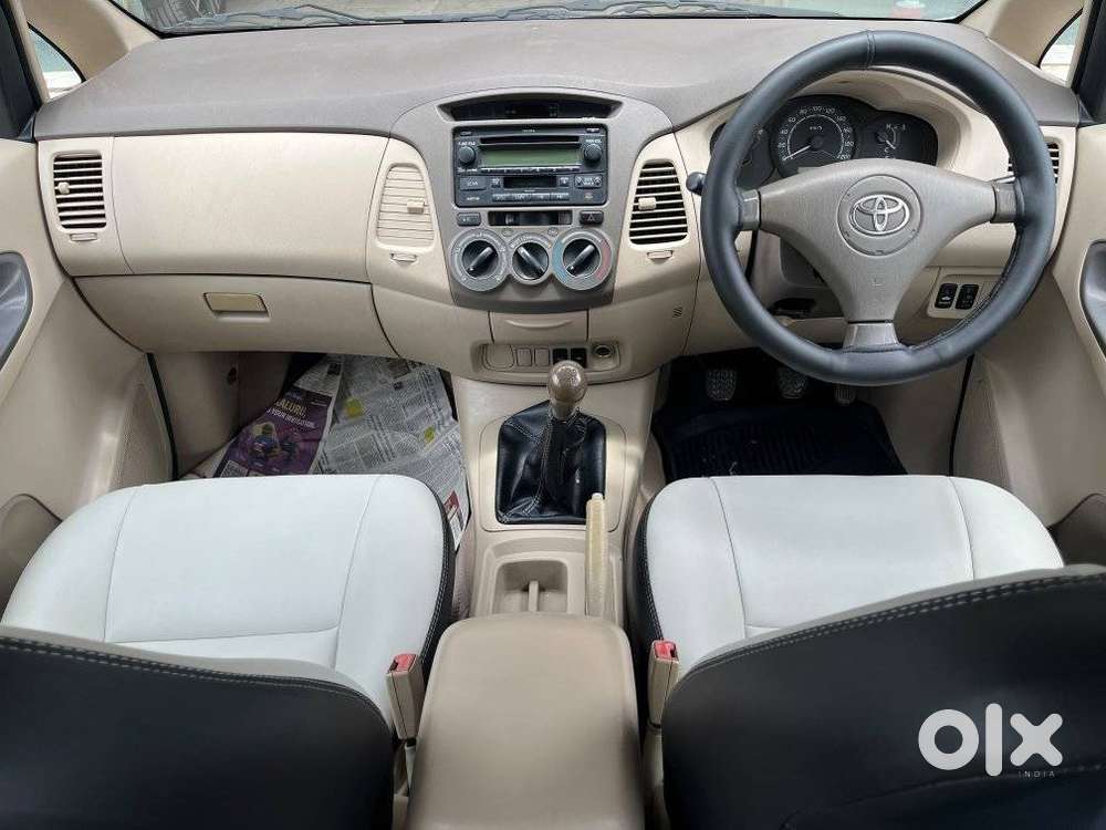 Toyota Innova 2.0 E, 2009, Petrol