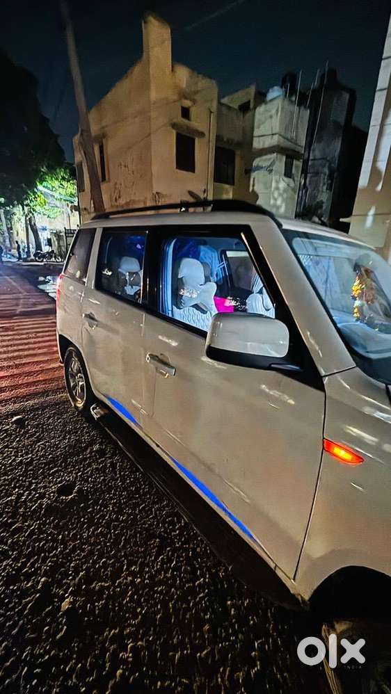 Mahindra Tuv 300 2017 Diesel Well Maintained