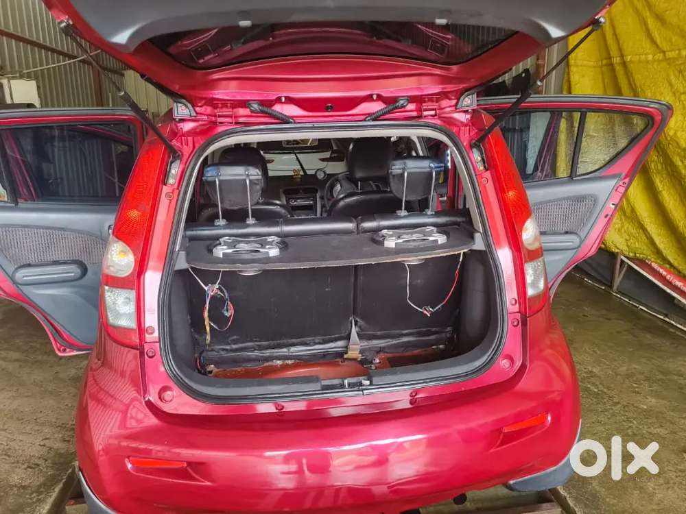 Well Maintained Less Driven Chill Ac  Ps Pw Cl Abs Tyre 70%