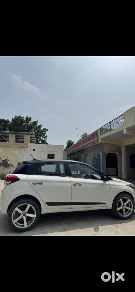 Hyundai I20 2016 Diesel 18 Inch Alloys Ambient Light And Seat Cover