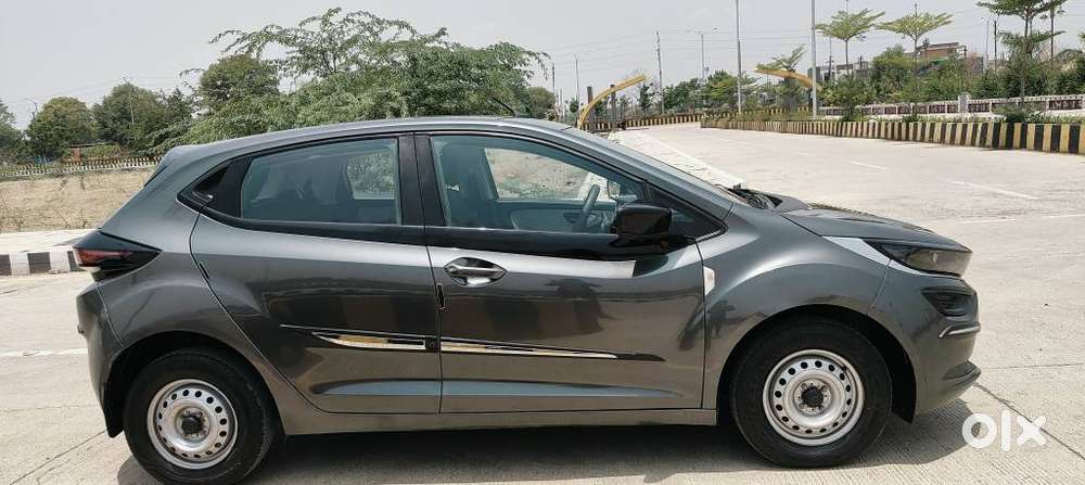 Tata Altroz Xe Petrol, 2022, Petrol