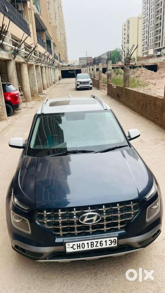 Hyundai/ Venue 1.4 Sx(o)/ Sportz Dual Tone