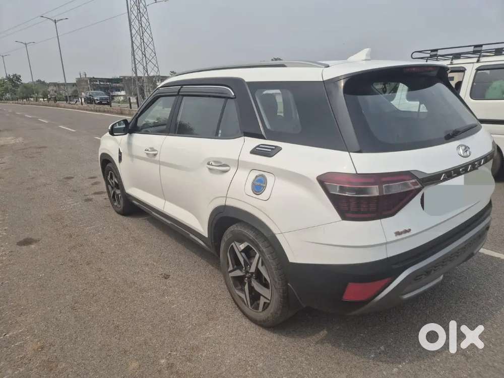 Hyundai Alcazar 2024 Petrol Well Maintained