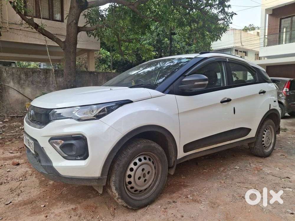Tata Nexon 1.2 Revotron Xm (s), 2022, Petrol